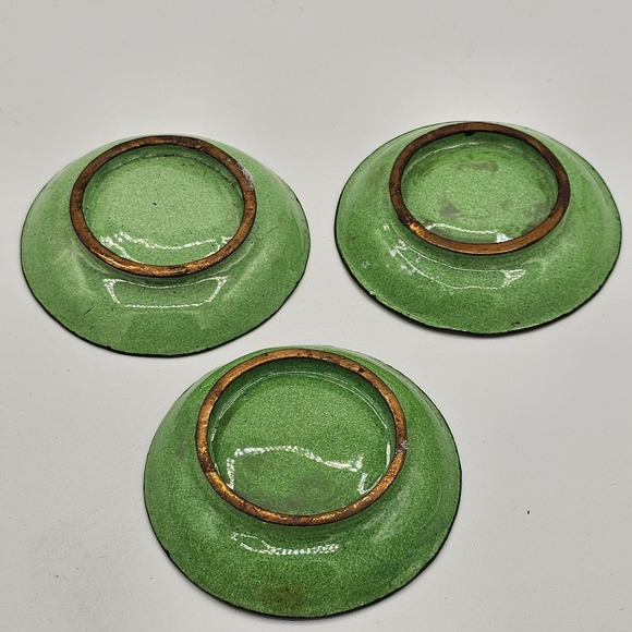 Vintage Set 3 Minature Copper Enamelware Plates 2.75" diam Floral Bird Dish - Picture 2 of 7